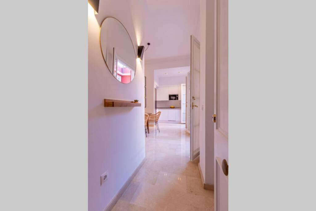 Mumu Luxury Suite Lirio Севилья Экстерьер фото