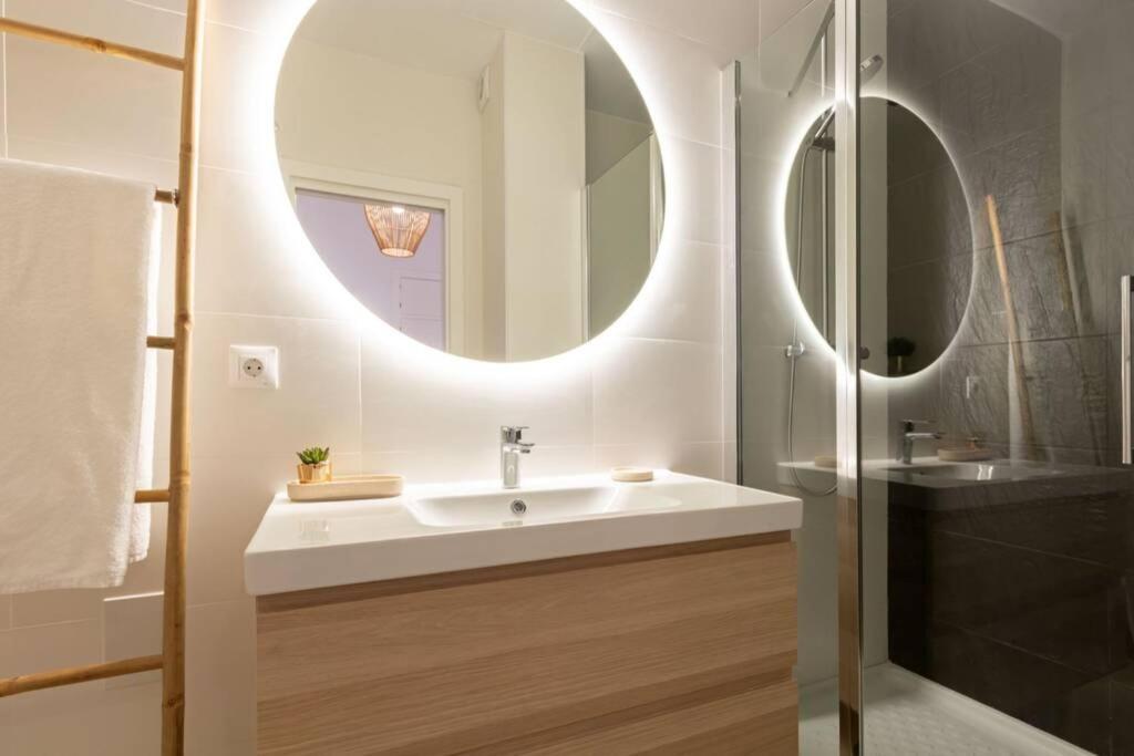 Mumu Luxury Suite Lirio Севилья Экстерьер фото